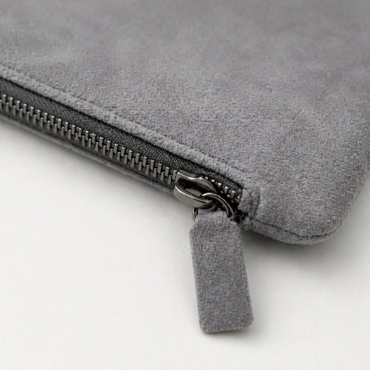 Alcantara Pouch - Light Grey